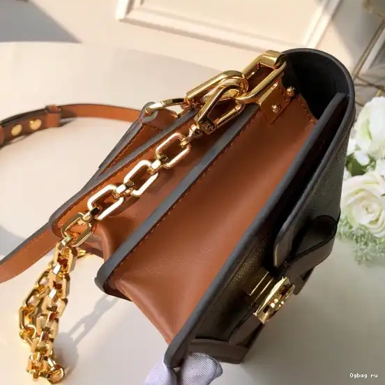 Dauphine Vuitton Spring Show） Louis Mini（2019 0513
